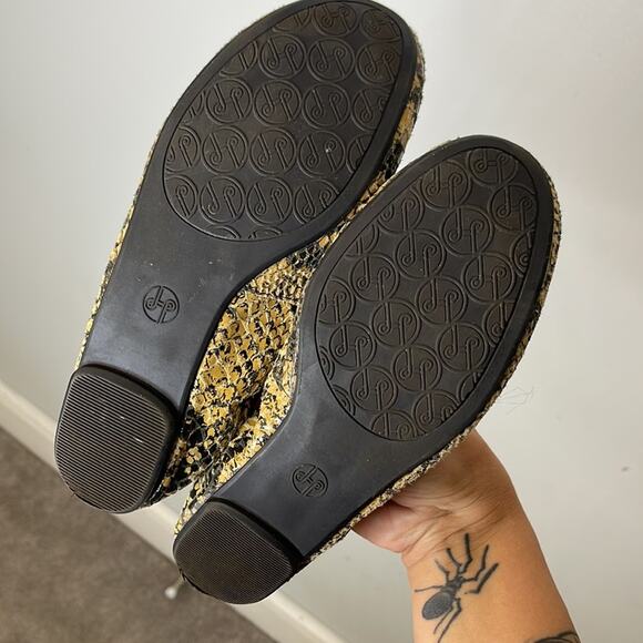 LINDSAY PHILLIPS Tan and Black Floral Applique Patterned Ballet Flats Size 6 - Picture 3 of 5
